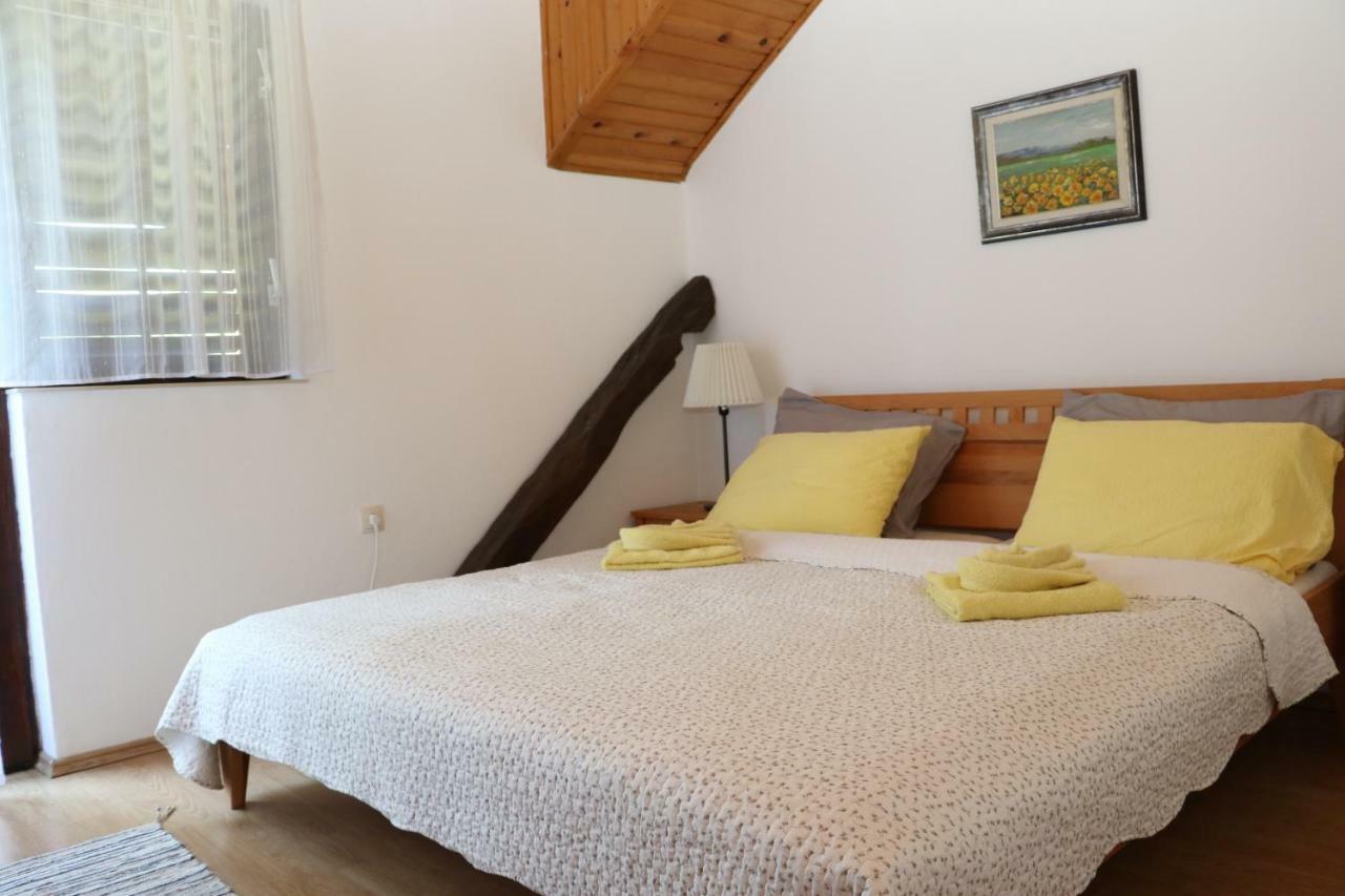 Holiday Home "Iris" Near Plitvice Lakes Rudanovac Esterno foto